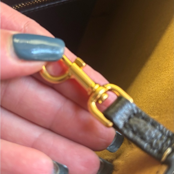 Authentic TORY BURCH LEATHER Logo stiches  Lg Tote - Picture 7 of 13